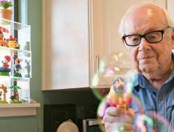 A Eddy Goldfarb: Penemu Mainan Legendaris yang Bikin Masa Kecil Jadi Berwarna
